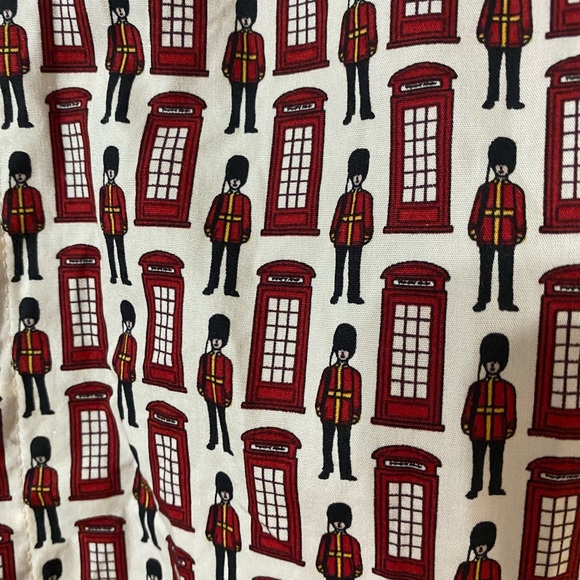 RARE Talbots London British Phone ☎️ Queens 💂‍♀️ Guards Button Down Shirt - Picture 4 of 5